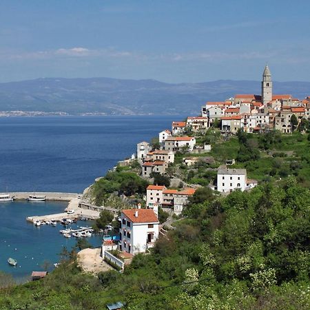 Apartments With A Parking Space Vrbnik, Krk - 429 Екстер'єр фото